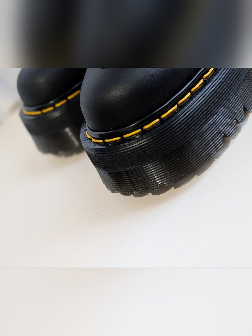 NWOB Dr. Martens Sinclair Hearts Platform Boots Black Pink Heart Cutout Zip US 8 - Picture 9 of 13